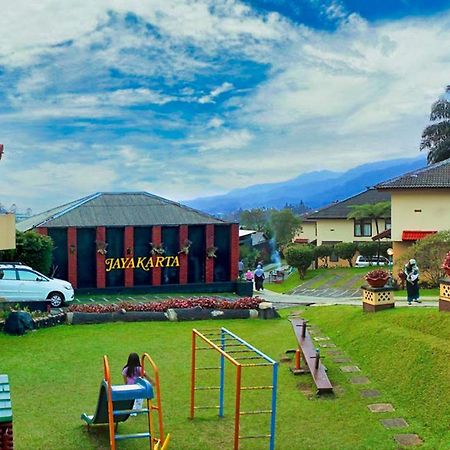Hotel The Jayakarta Cisarua Puncak Zewnętrze zdjęcie