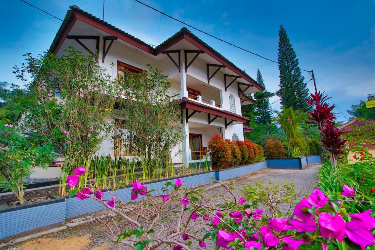 Hotel The Jayakarta Cisarua Puncak Zewnętrze zdjęcie