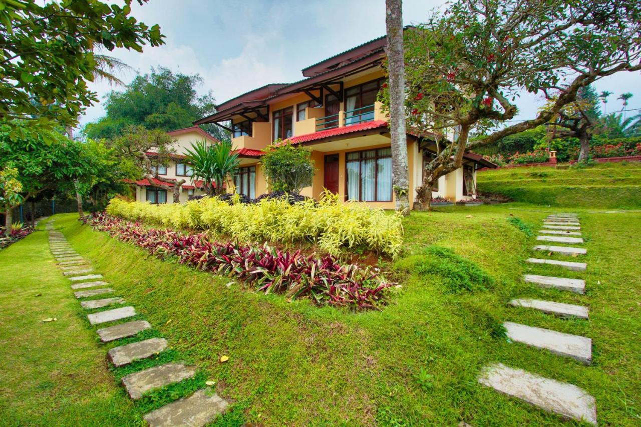 Hotel The Jayakarta Cisarua Puncak Zewnętrze zdjęcie