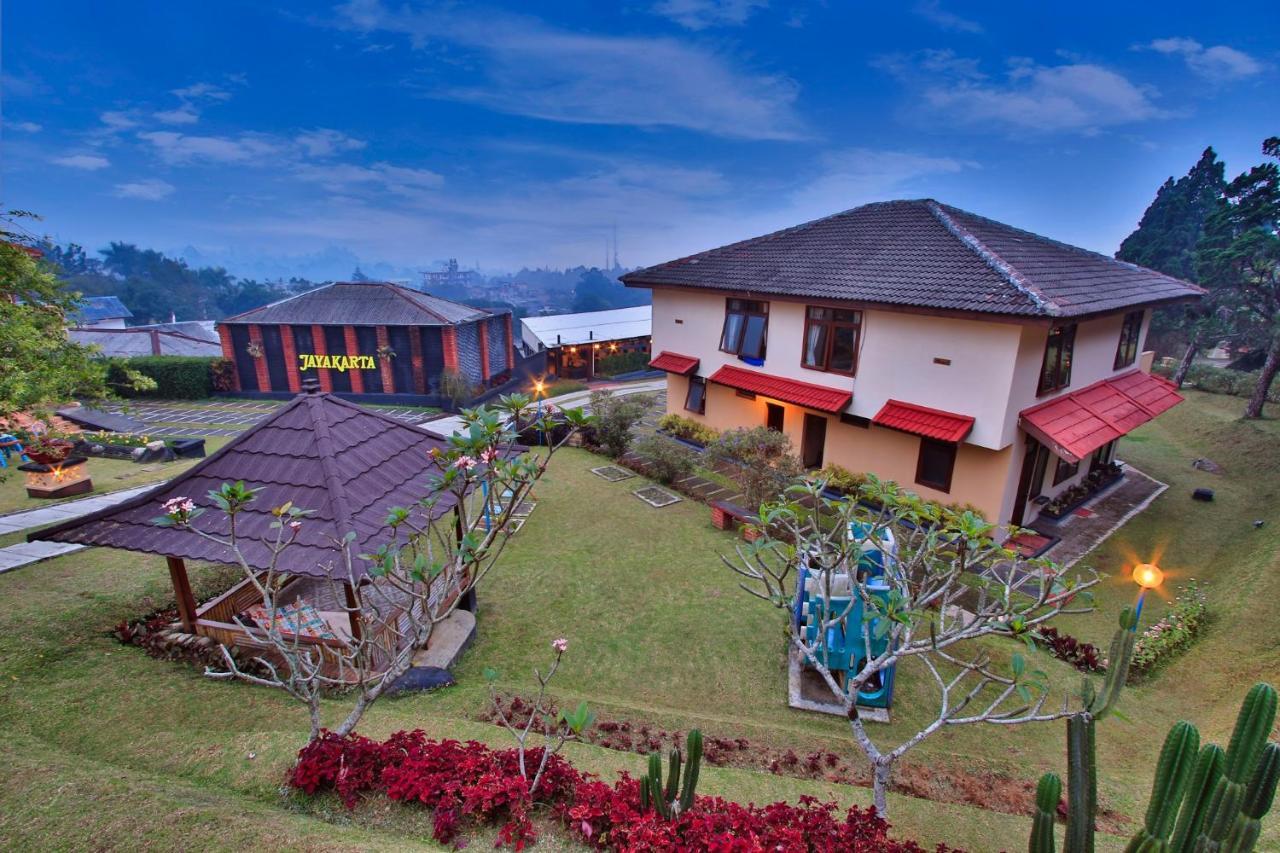 Hotel The Jayakarta Cisarua Puncak Zewnętrze zdjęcie