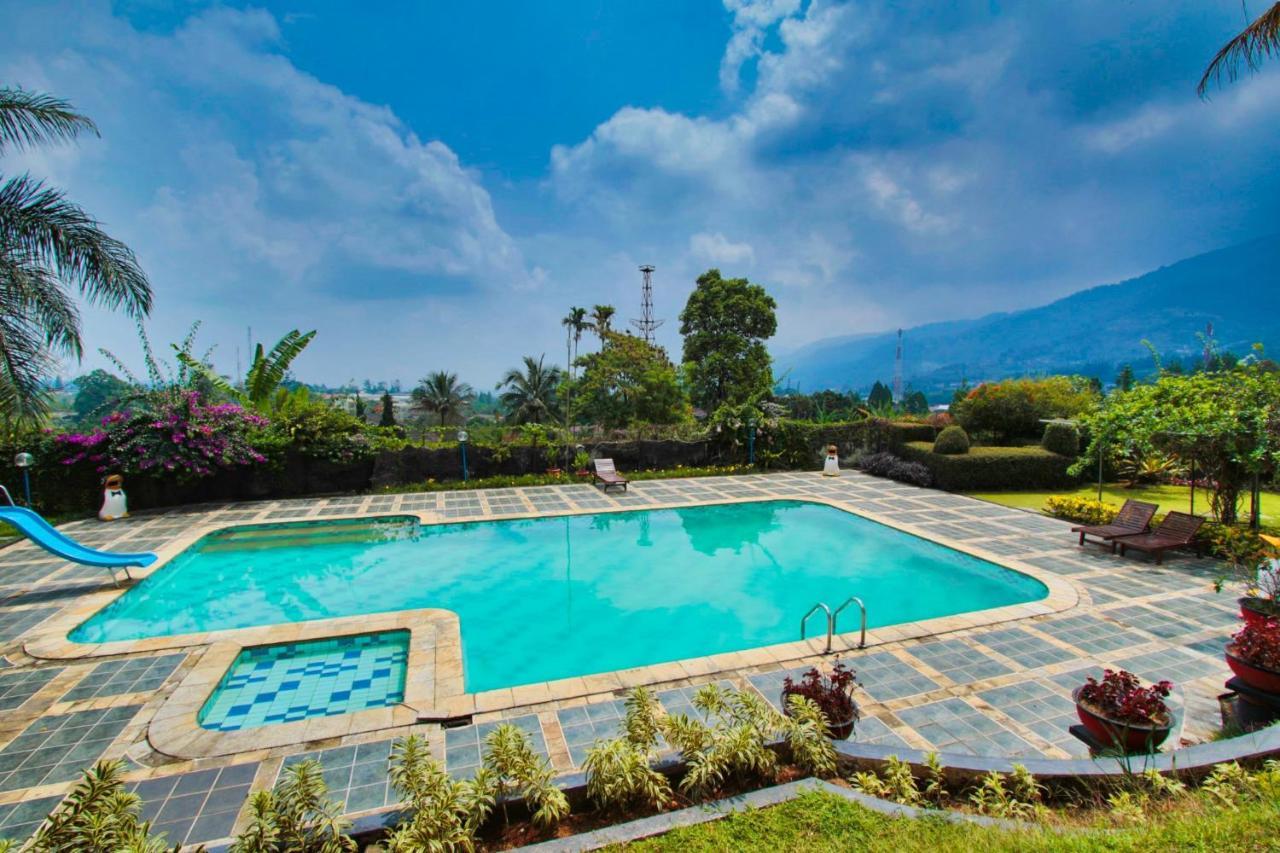 Hotel The Jayakarta Cisarua Puncak Pokój zdjęcie