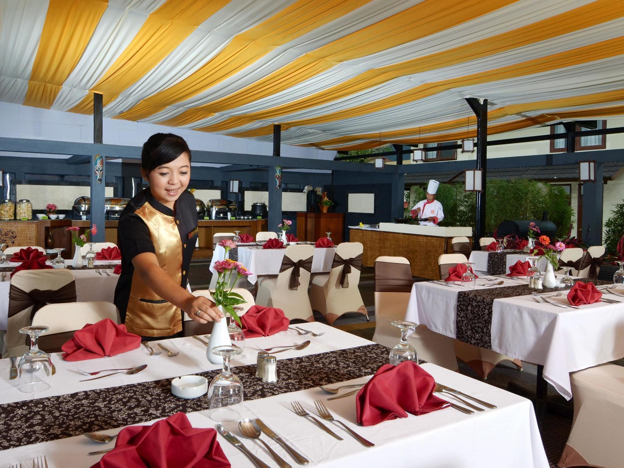 Hotel The Jayakarta Cisarua Puncak Zewnętrze zdjęcie